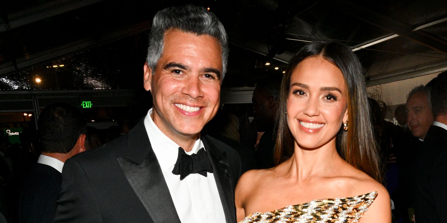 卡什沃倫 (Cash Warren) 在分手前幾個月表示與傑西卡阿爾芭 (Jessica Alba) 的婚姻是“艱苦的”