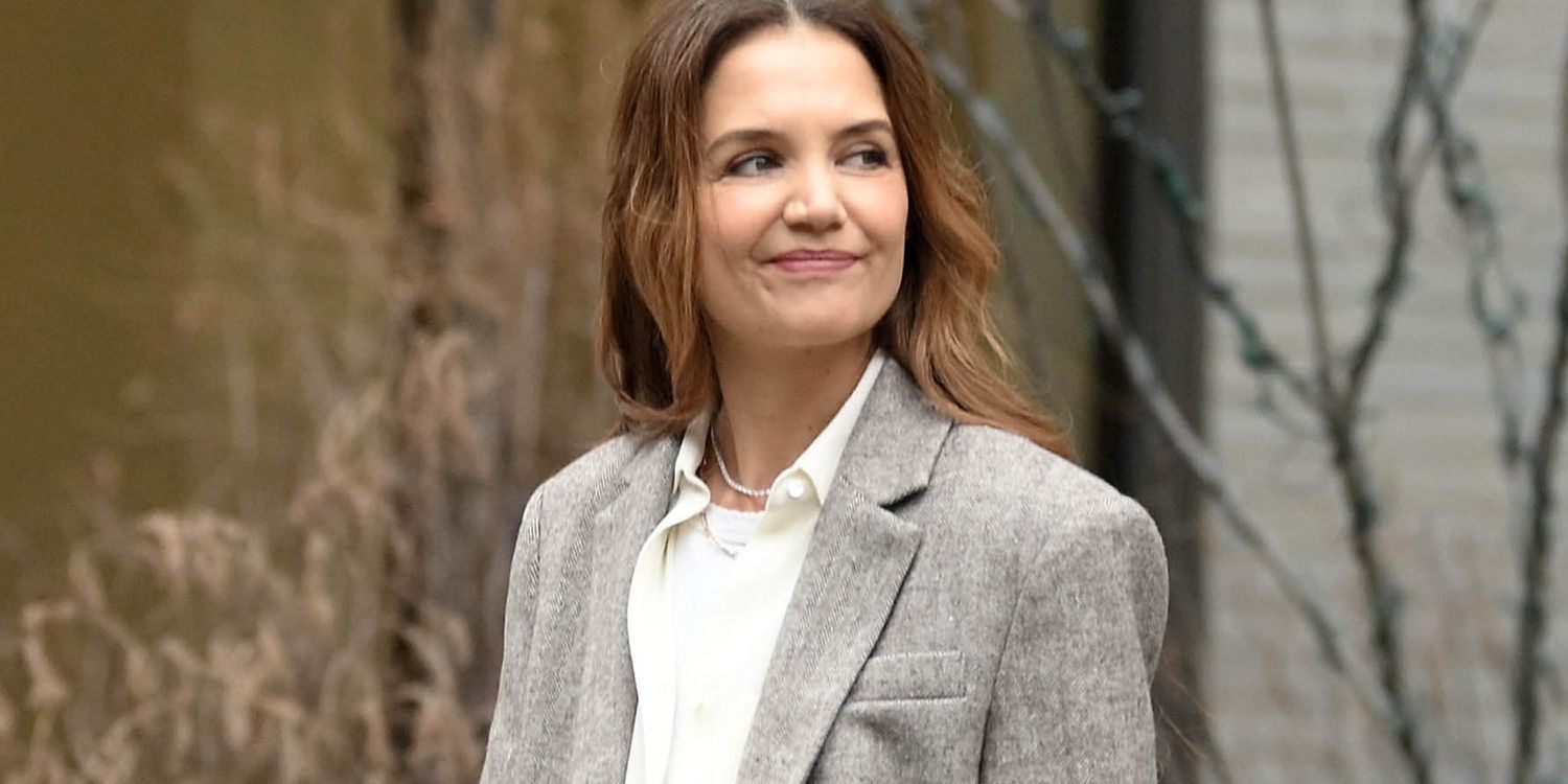 凱蒂·霍爾姆斯（Katie Holmes）穿著28美元的錢包趨勢