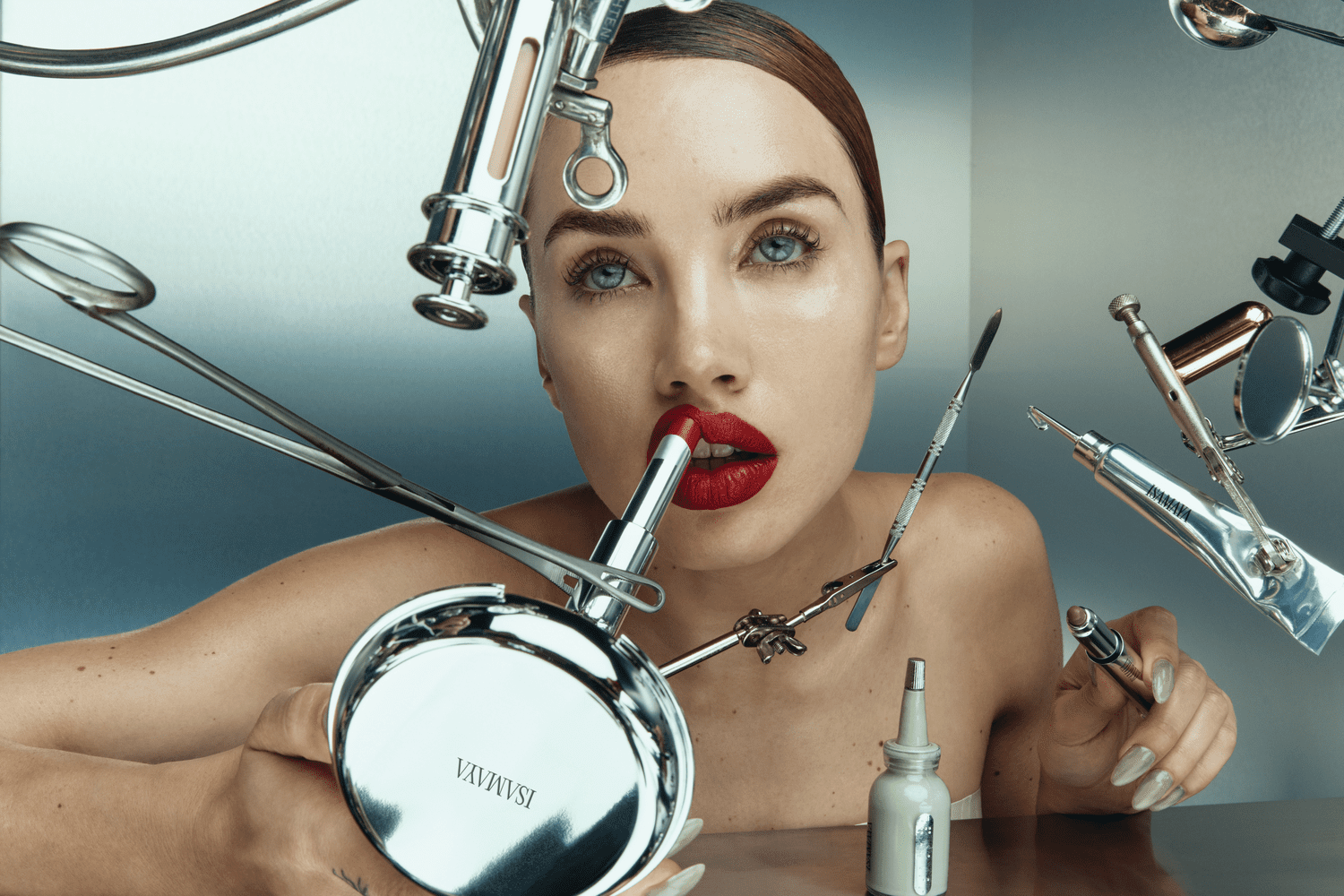 Isamaya Ffrench的新核心系列是化妝的答案
