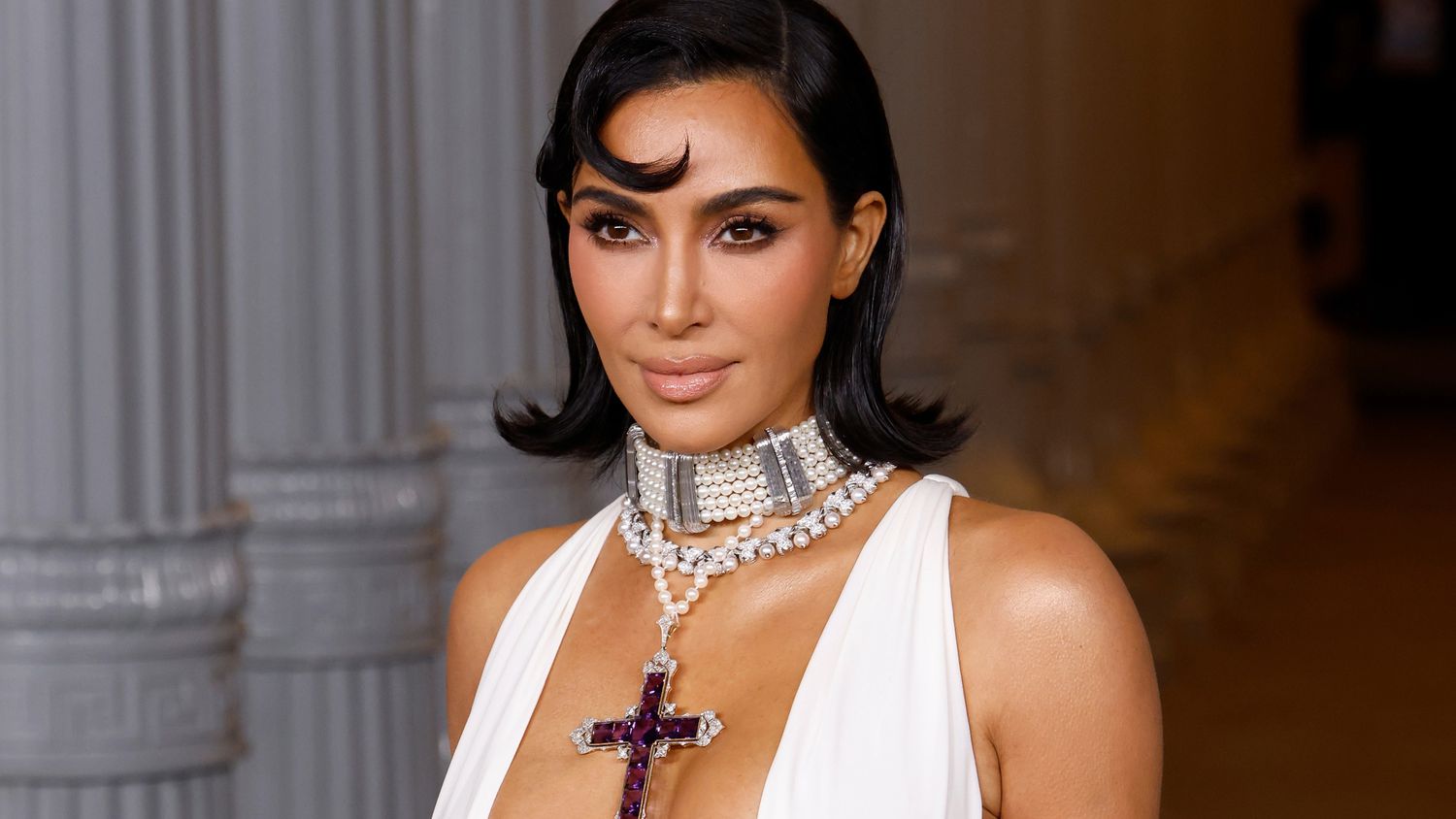 金卡戴珊 (Kim Kardashian) 在假期前為我們帶來了新劉海