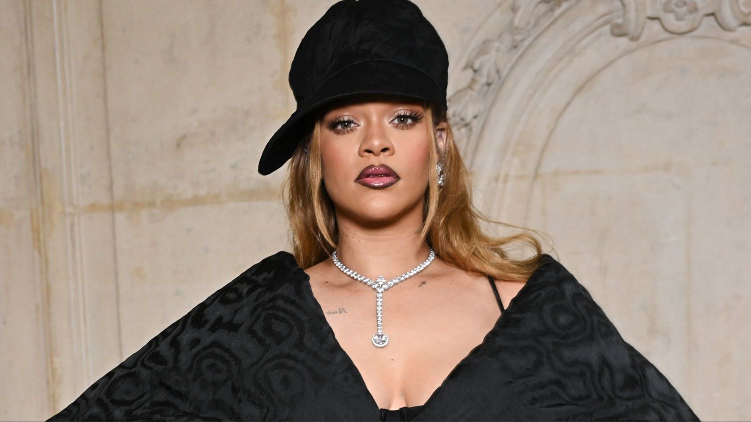 蕾哈娜（Rihanna）對她的兒子RZA和Riot的Pall Attertanties發表了罕見評論