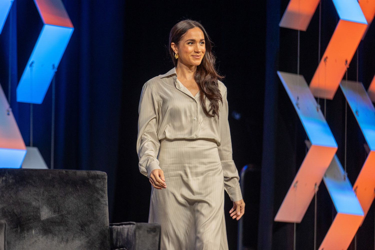梅根·馬克爾（Meghan Markle）展示了“她仍然可以作為女商人站在自己的兩隻腳上，”前皇家巴特勒說