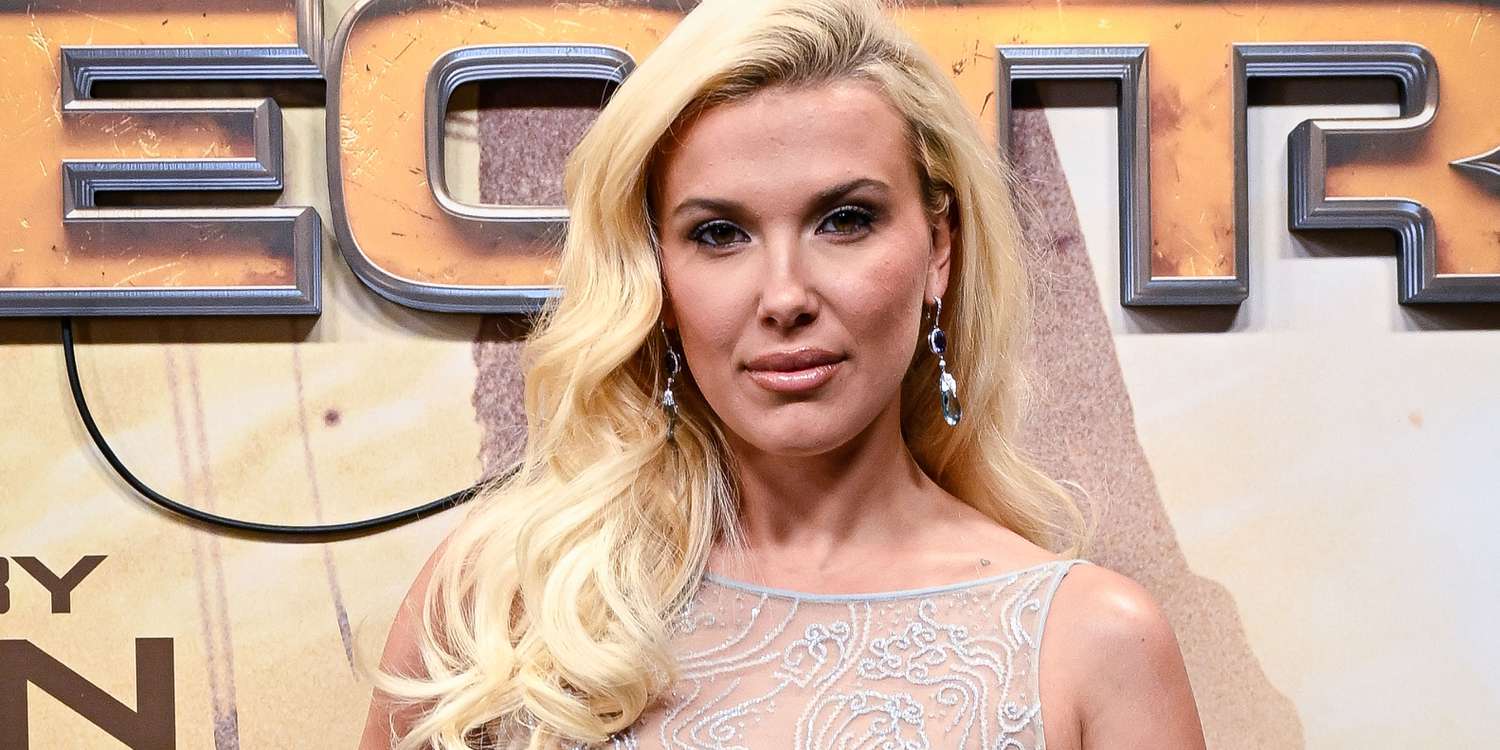 Millie Bobby Brown重現了Gwyneth Paltrow的標誌性透明連衣裙之一