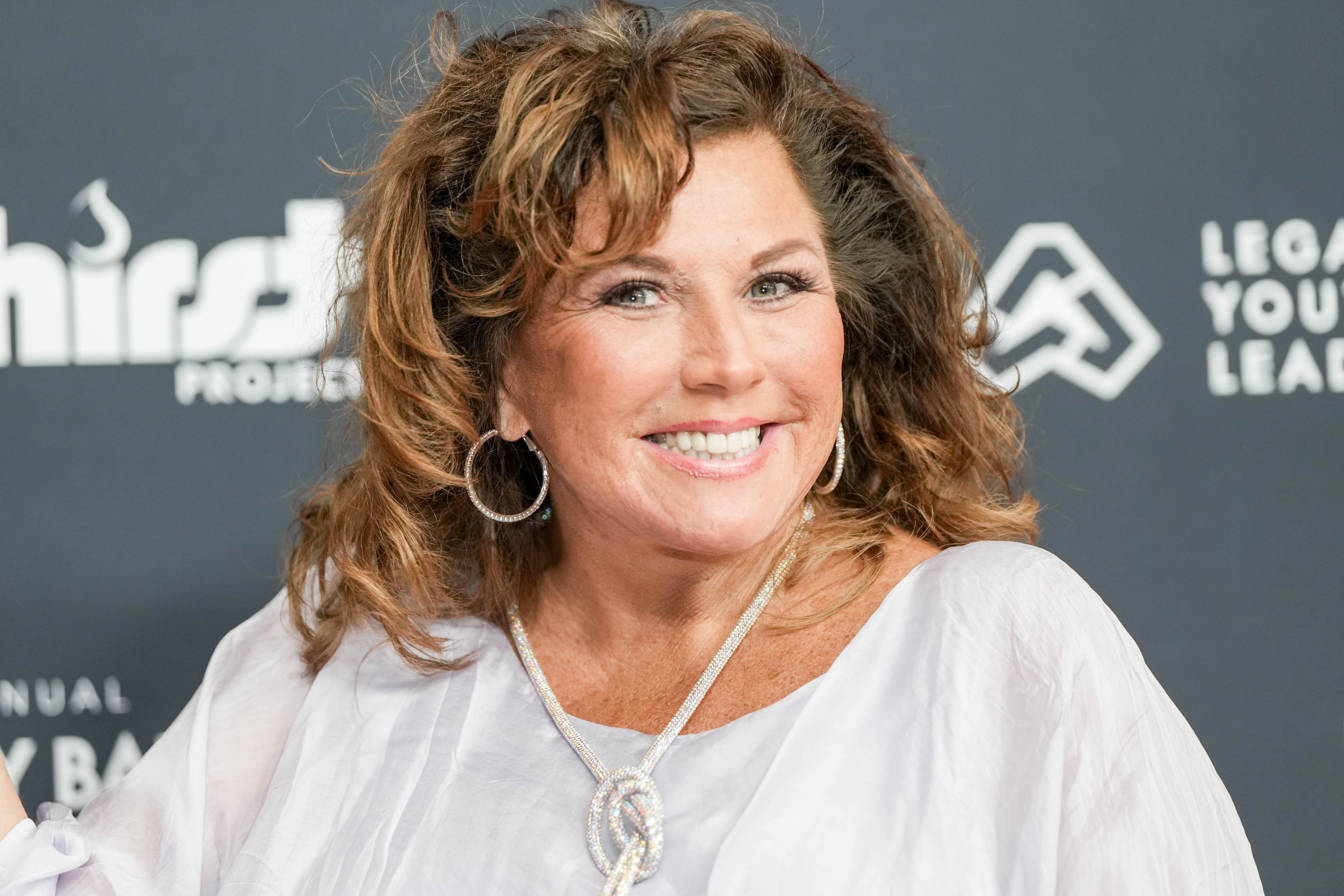 艾比·李·米勒（Abby Lee Miller）揭示了令人震驚的理由她幾乎退出舞蹈媽媽