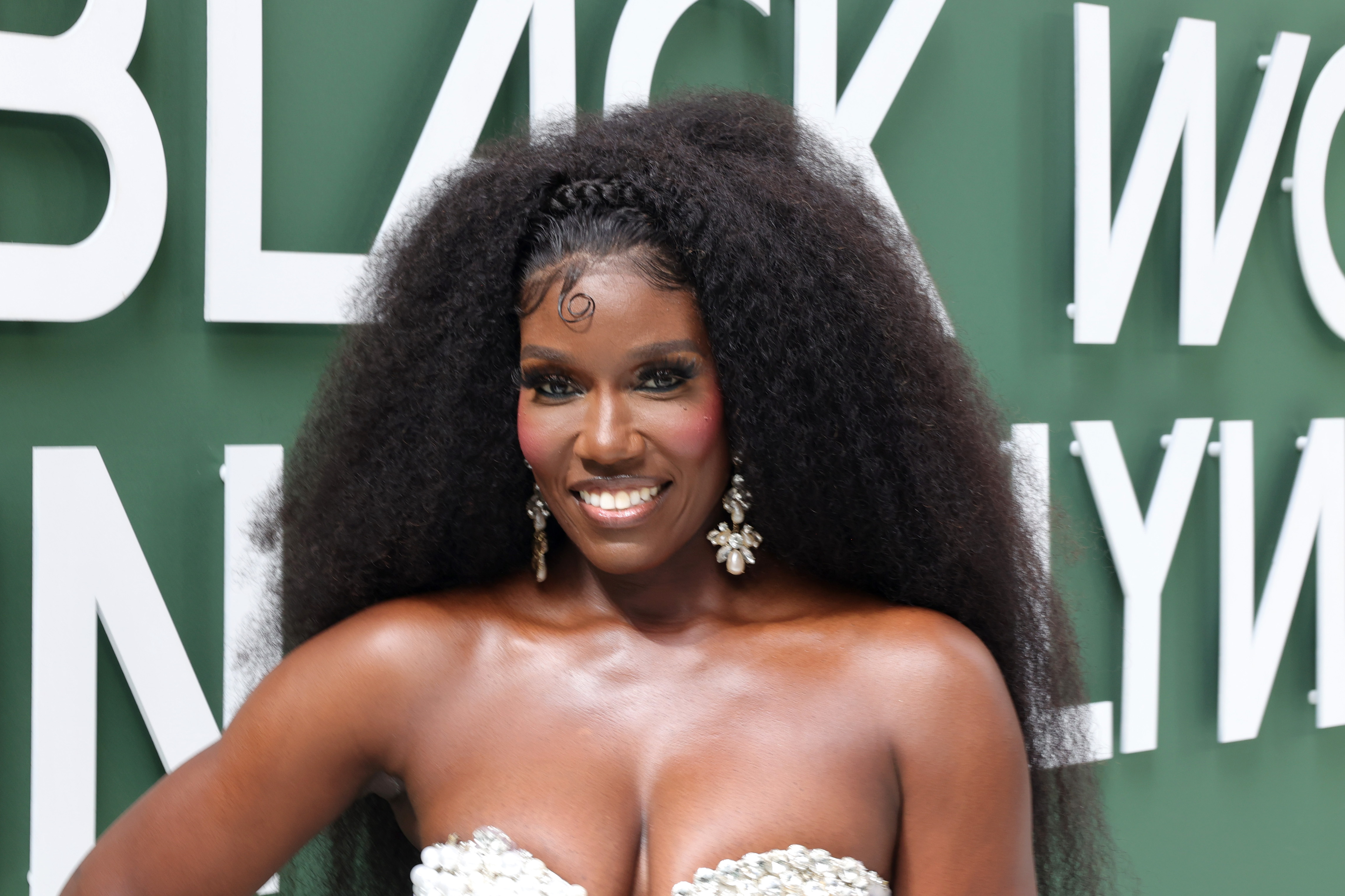 Bozoma Saint John關於Sutton Stracke和Dorit Kemsley的Rhobh仇恨的理論