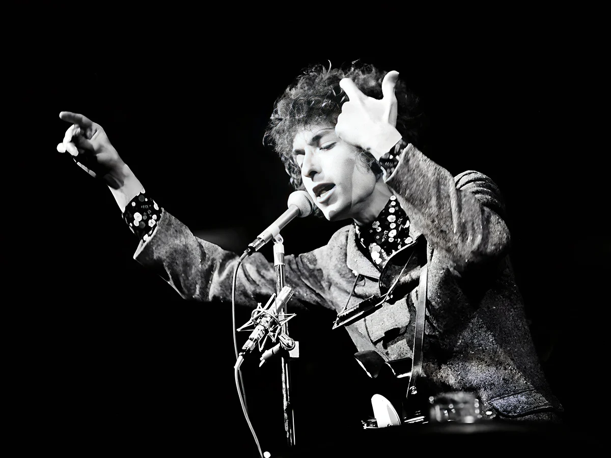 電動迪倫（Electric Dylan）：鮑勃·迪倫（Bob Dylan）實際上在1965年在紐波特民間音樂節（Newport Folk Festival）演奏了什麼？