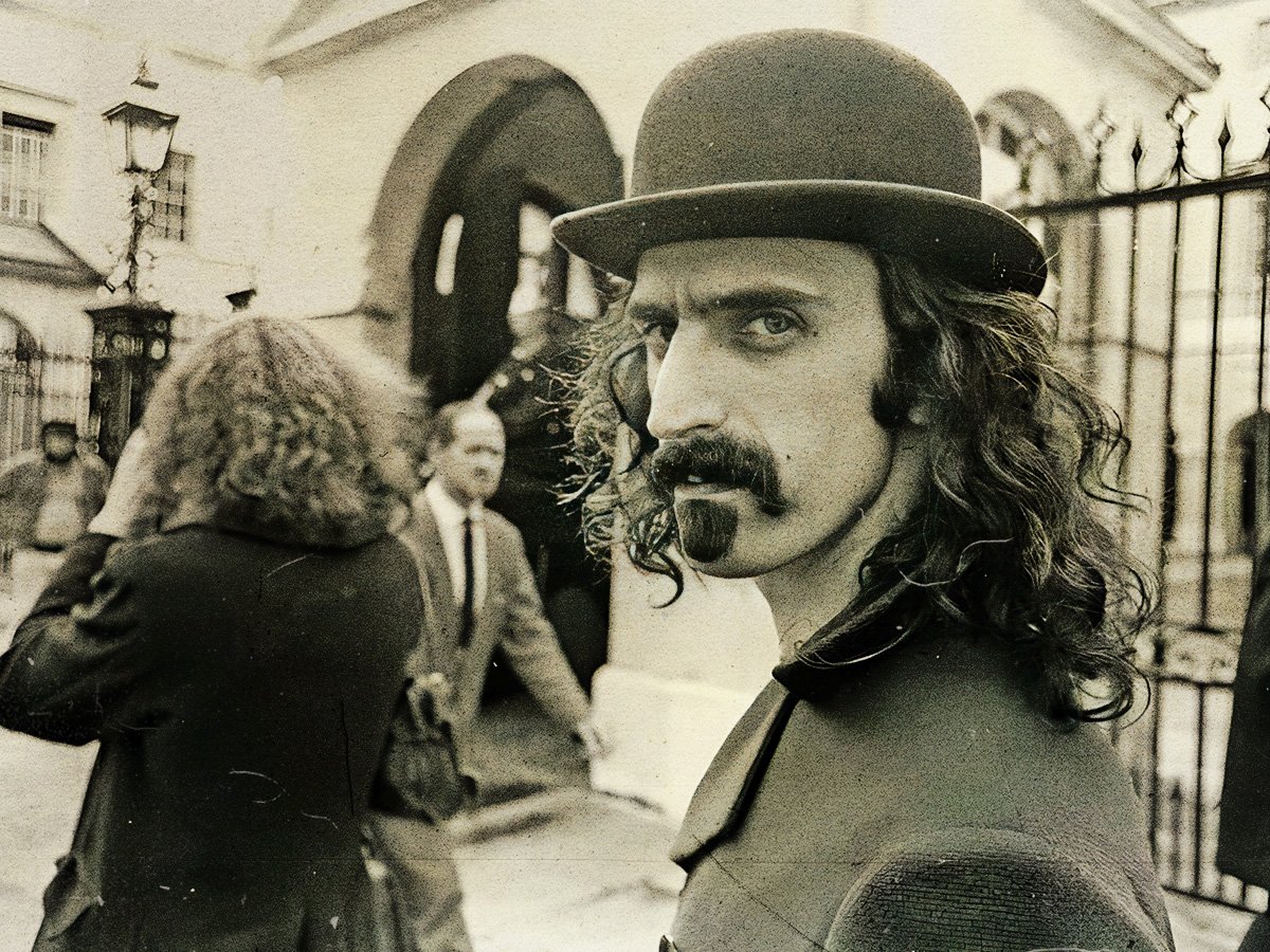 專輯弗蘭克·扎帕（Frank Zappa）實際上無法免費放棄：“不要買，膠帶！”