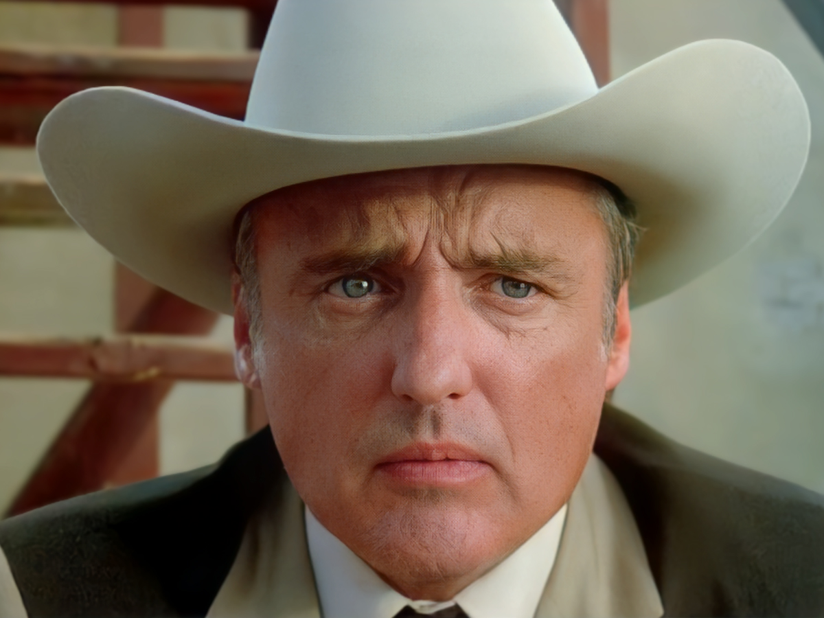 當丹尼斯·霍珀（Dennis Hopper）說服殺手想殺死他時：“顯然，我很瘋狂”