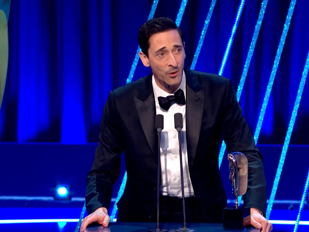 Baftas 2025：面對“反猶太主義，種族主義和小偏見”，阿德里安·布羅迪（Adrien Brody）發表挑釁的演講