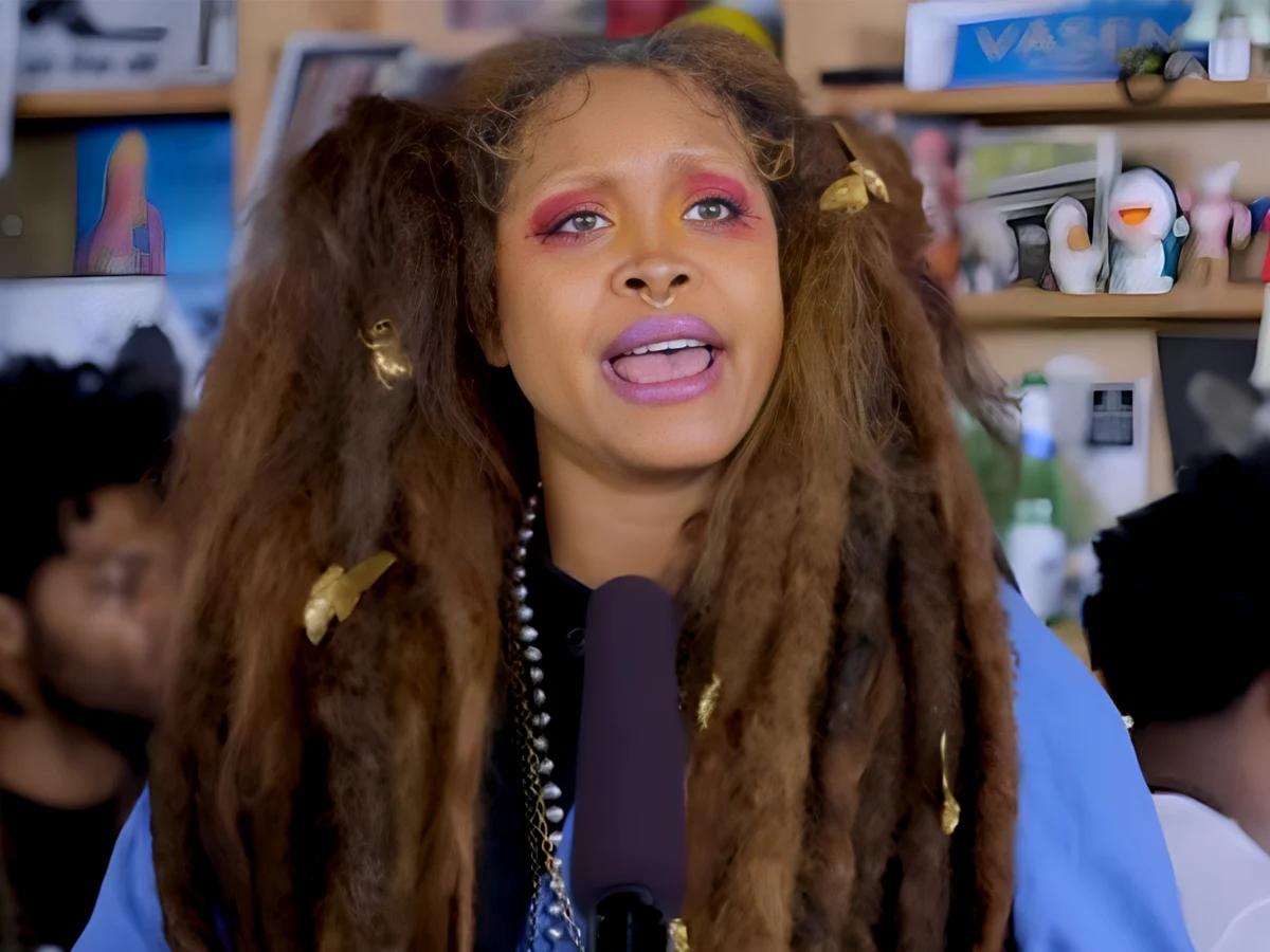 Erykah Badu在15年內製作了她的第一張專輯