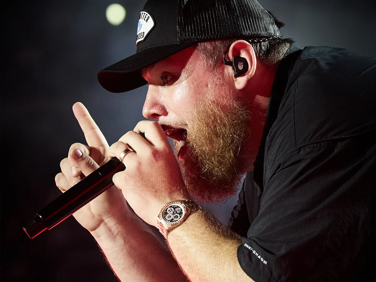 鄉村明星盧克·科姆斯（Luke Combs）揭示了“特別邪惡”的秘密強迫症戰鬥