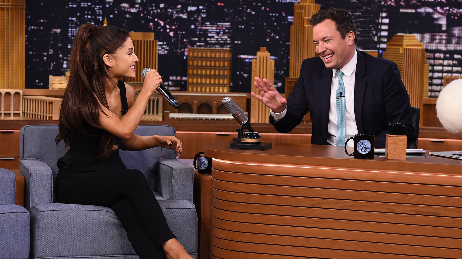 愛莉安娜·格蘭德 (Ariana Grande) 與吉米·法倫 (Jimmy Fallon) 的緋聞傳聞得到解釋