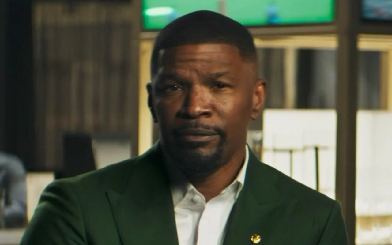 傑米福克斯 (Jamie Foxx) 因與白人女性約會而「痊癒」後與艾麗絲哈克斯特普 (Alyce Huckstepp) 分手