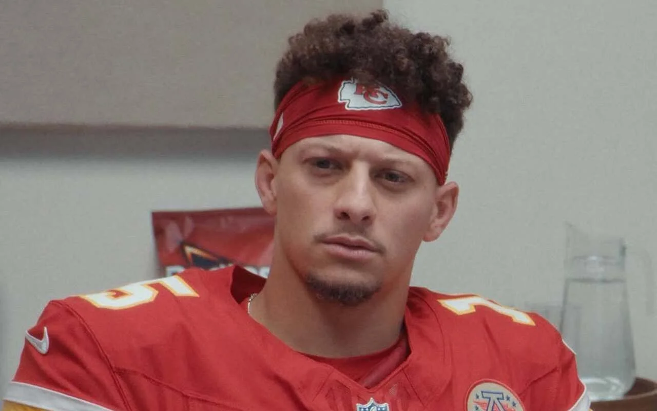 帕特里克·馬霍姆斯（Patrick Mahomes）的媽媽在他的祖父進入臨終關懷時要求祈禱