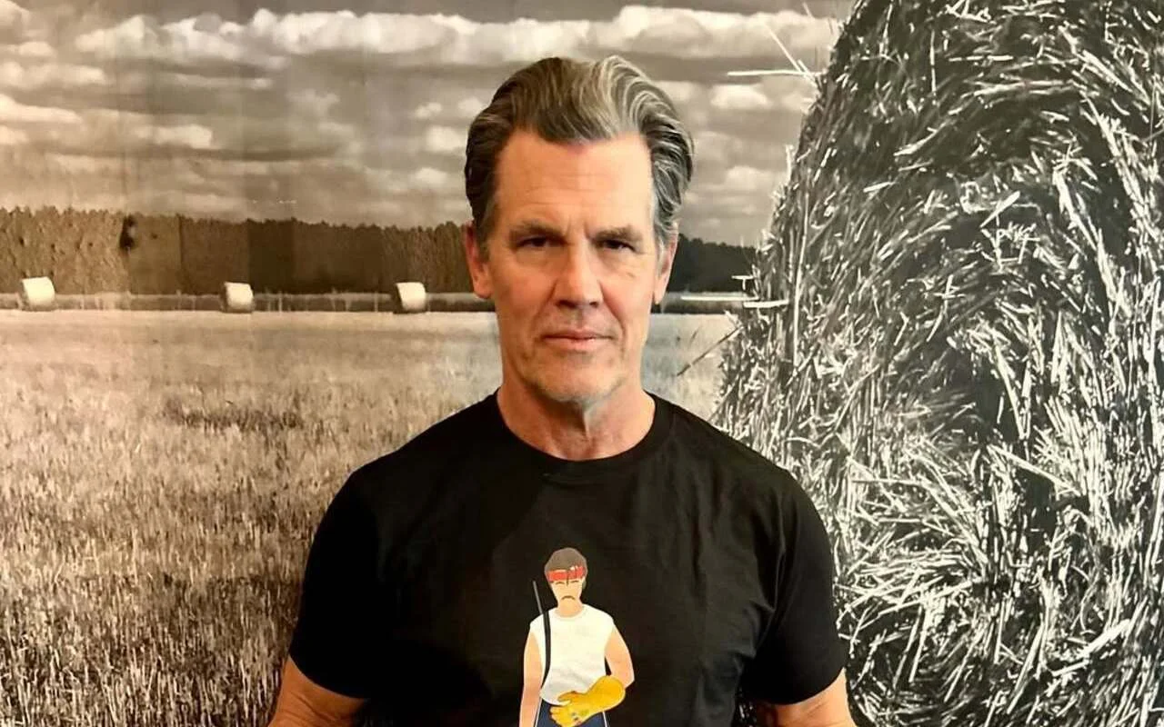 喬什·布洛林（Josh Brolin）開頭就與壓力引起的貝爾的麻痺作鬥爭