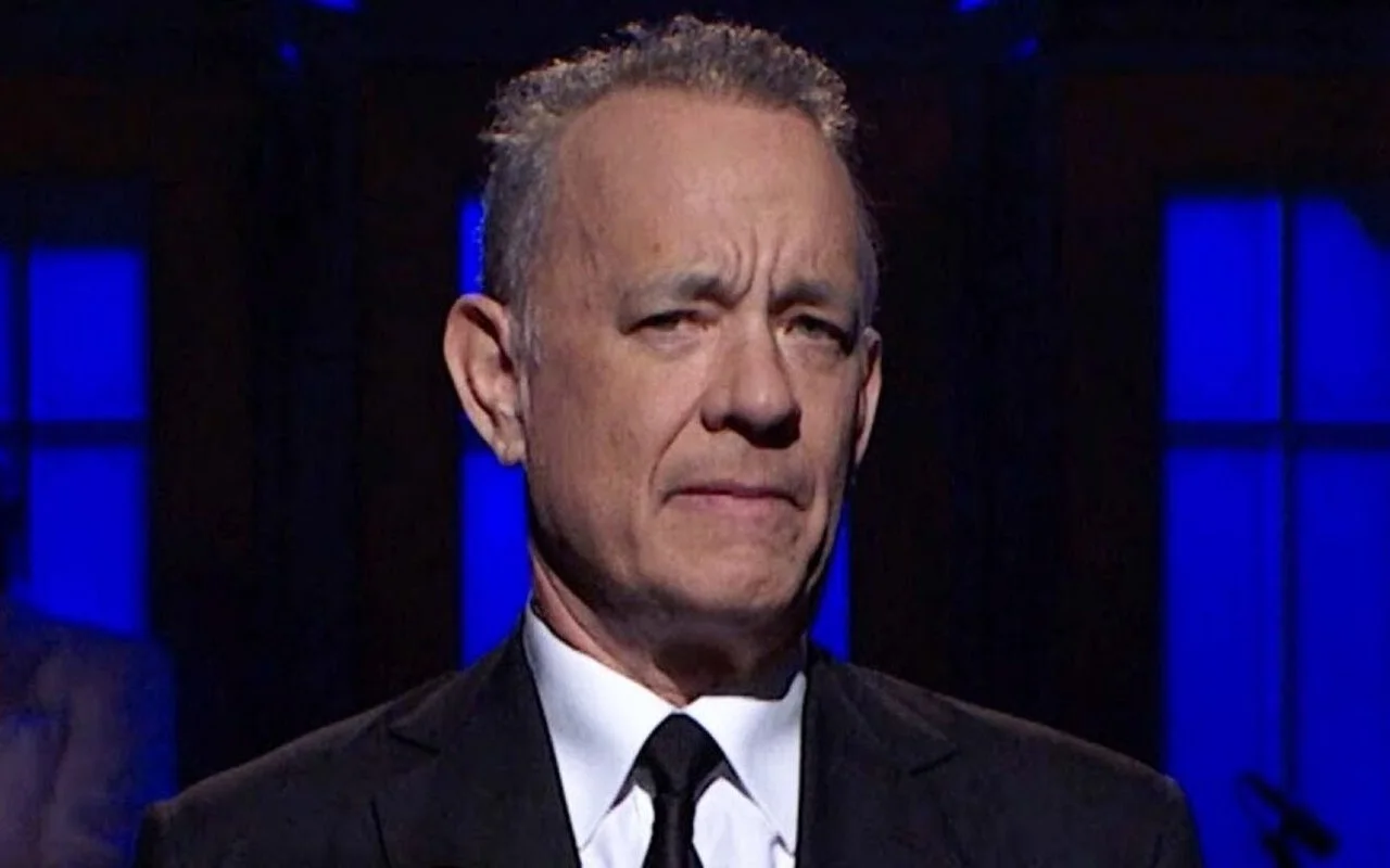 湯姆·漢克斯（Tom Hanks）領導“在紀念中”部分，在“ snl40”上出現有問題的素描和客人