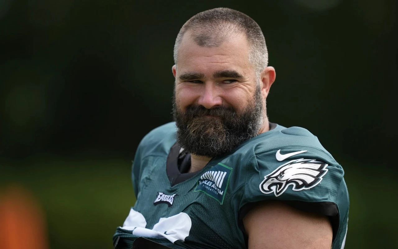 傑森·凱爾斯（Jason Kelce）在歡迎第四個女兒後考慮輸精管切除術