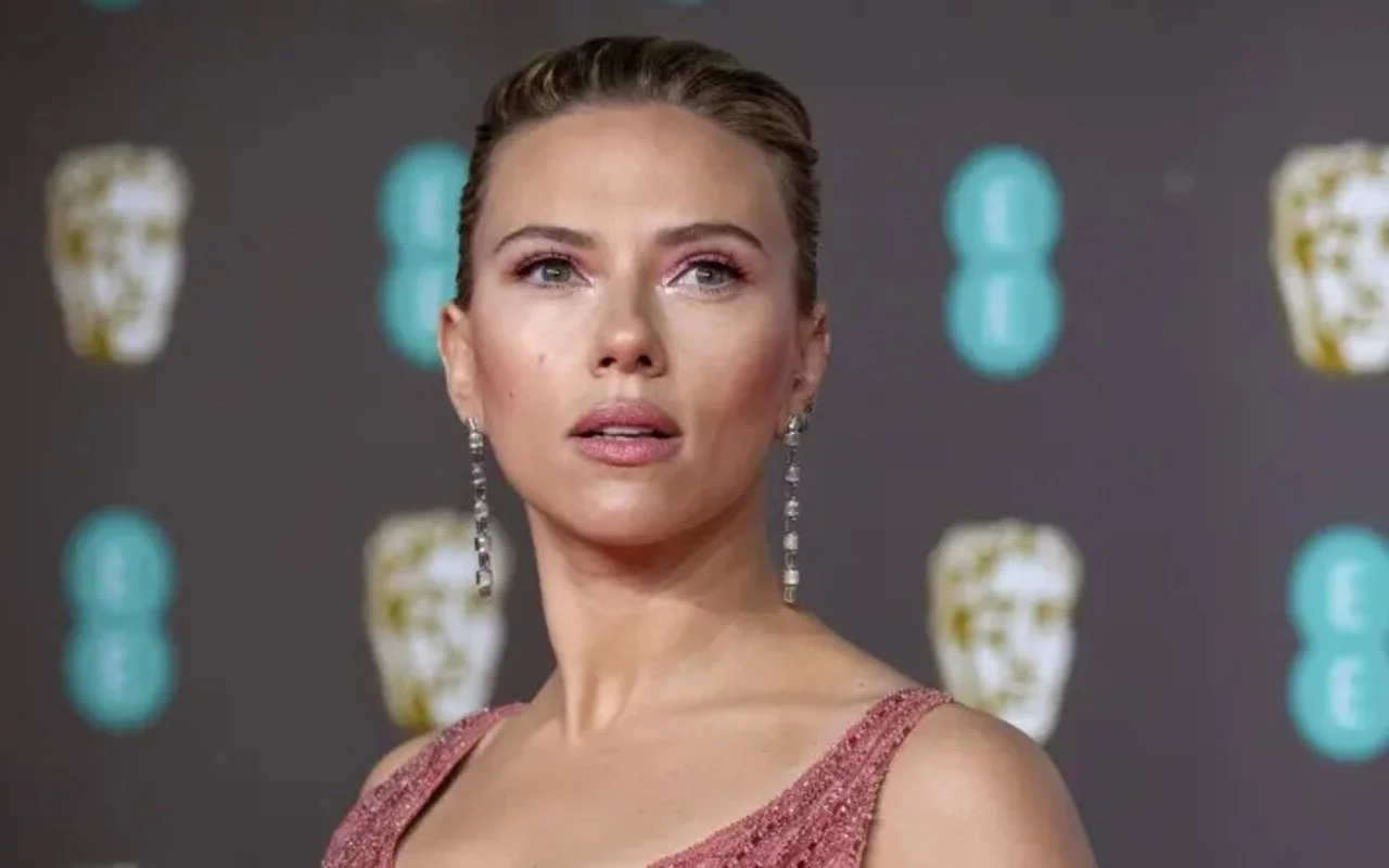 斯嘉麗·約翰遜（Scarlett Johansson）拒絕加入Instagram，以促進“侏羅紀世界：重生”