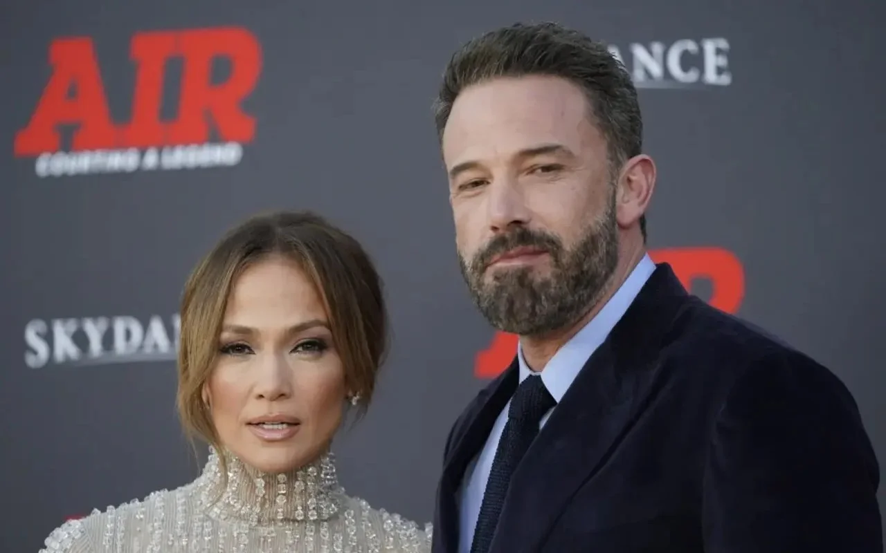 本·阿弗萊克（Ben Affleck）被詹妮弗·洛佩茲（Jennifer Lopez