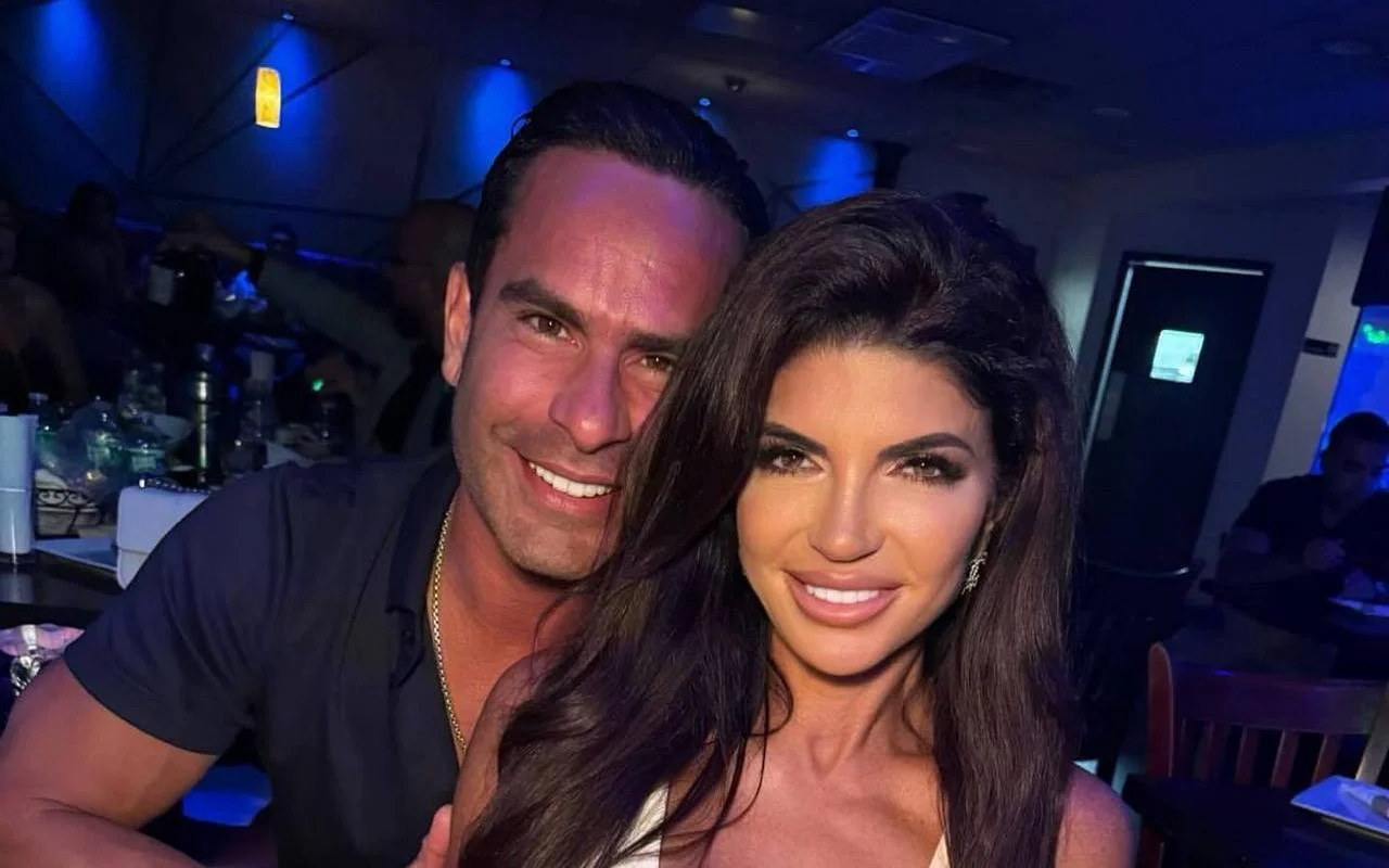 “ Rhonj”明星Teresa Giudice和丈夫在稅收欺詐後的十年內面臨300萬美元的稅收債務