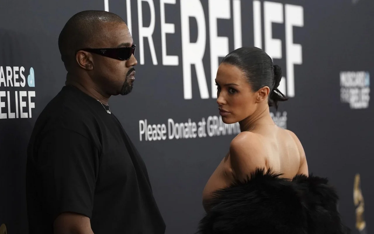 坎耶·韋斯特（Kanye West）暗示與比安卡·辛索里（Bianca Censori