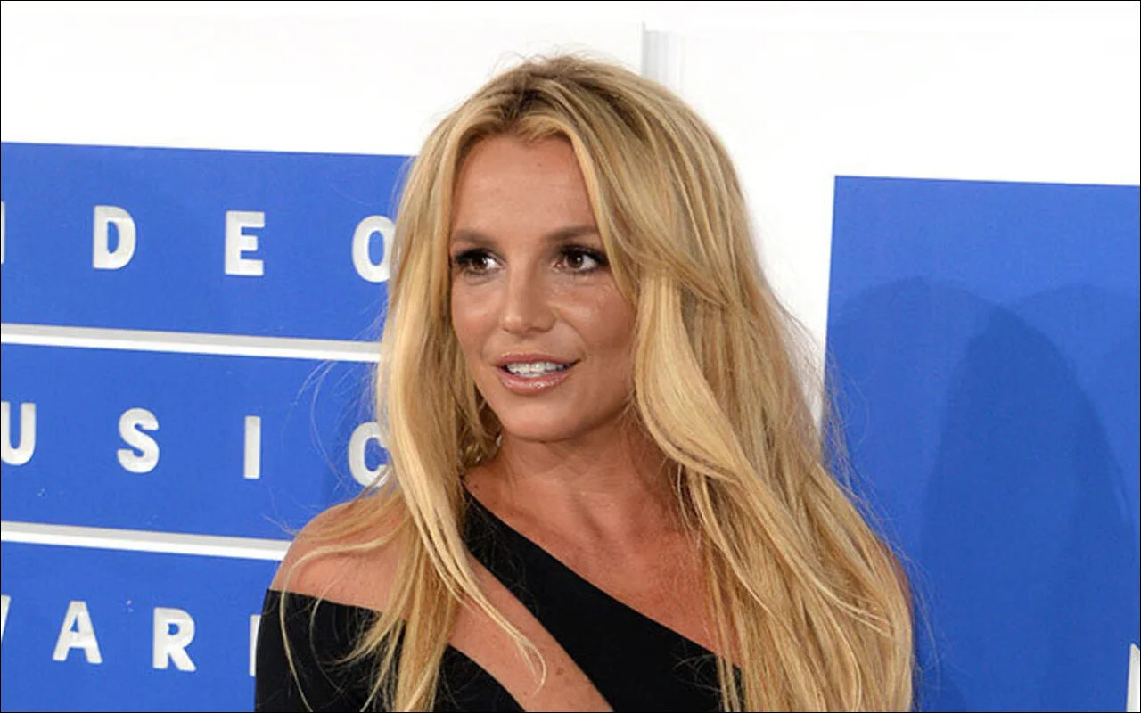 布蘭妮·斯皮爾斯（Britney Spears）第二次將保羅·索利茲（Paul Soliz）踢出了家