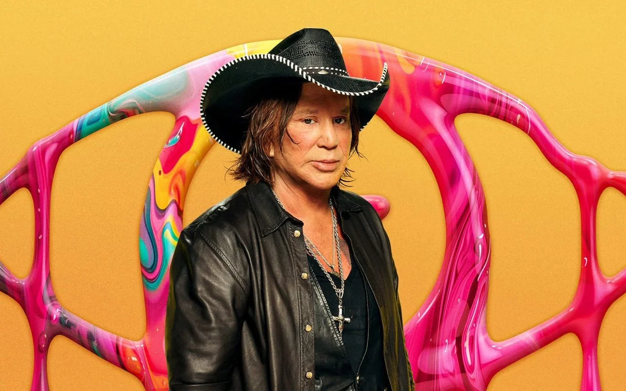 米奇·魯克（Mickey Rourke）在“名人大哥英國”的戲劇性退出後大聲說出來。