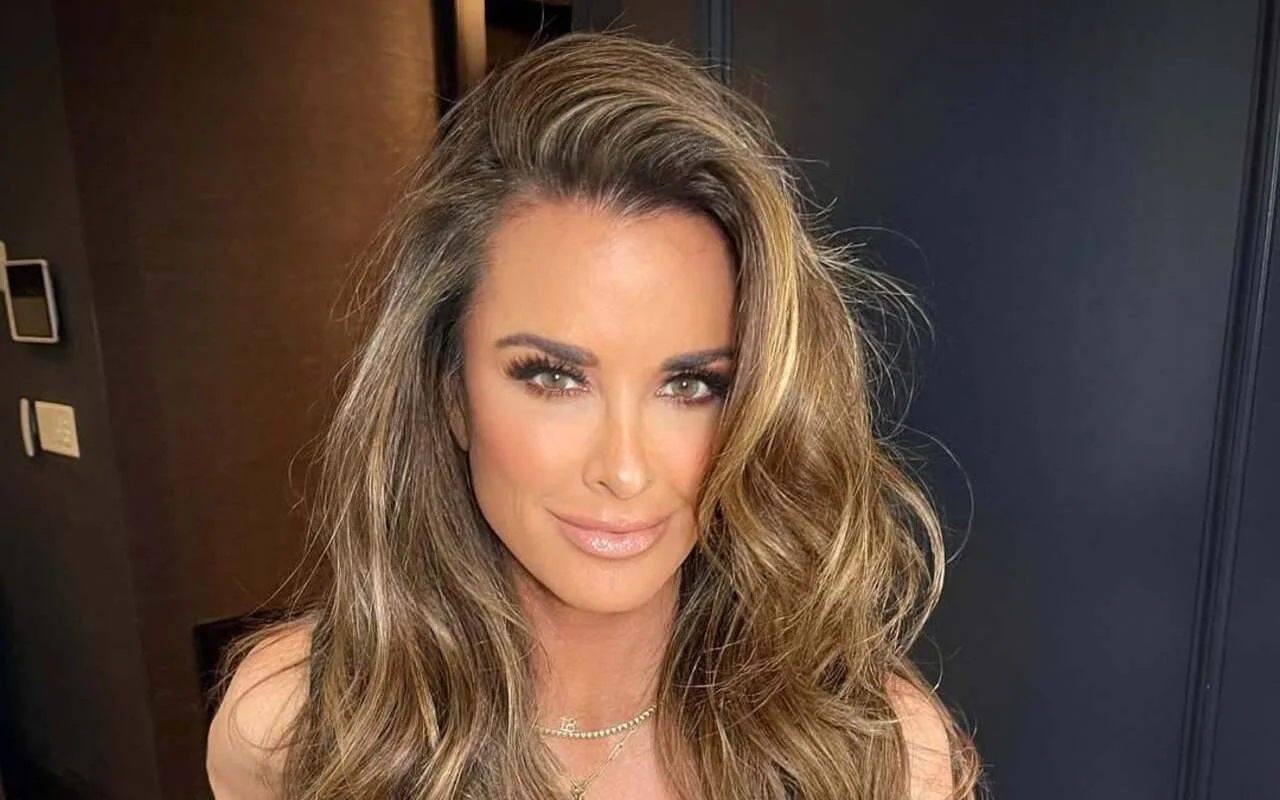 凱爾·理查茲（Kyle Richards）回想起與女兒關於性行為的“非常不舒服”的談話