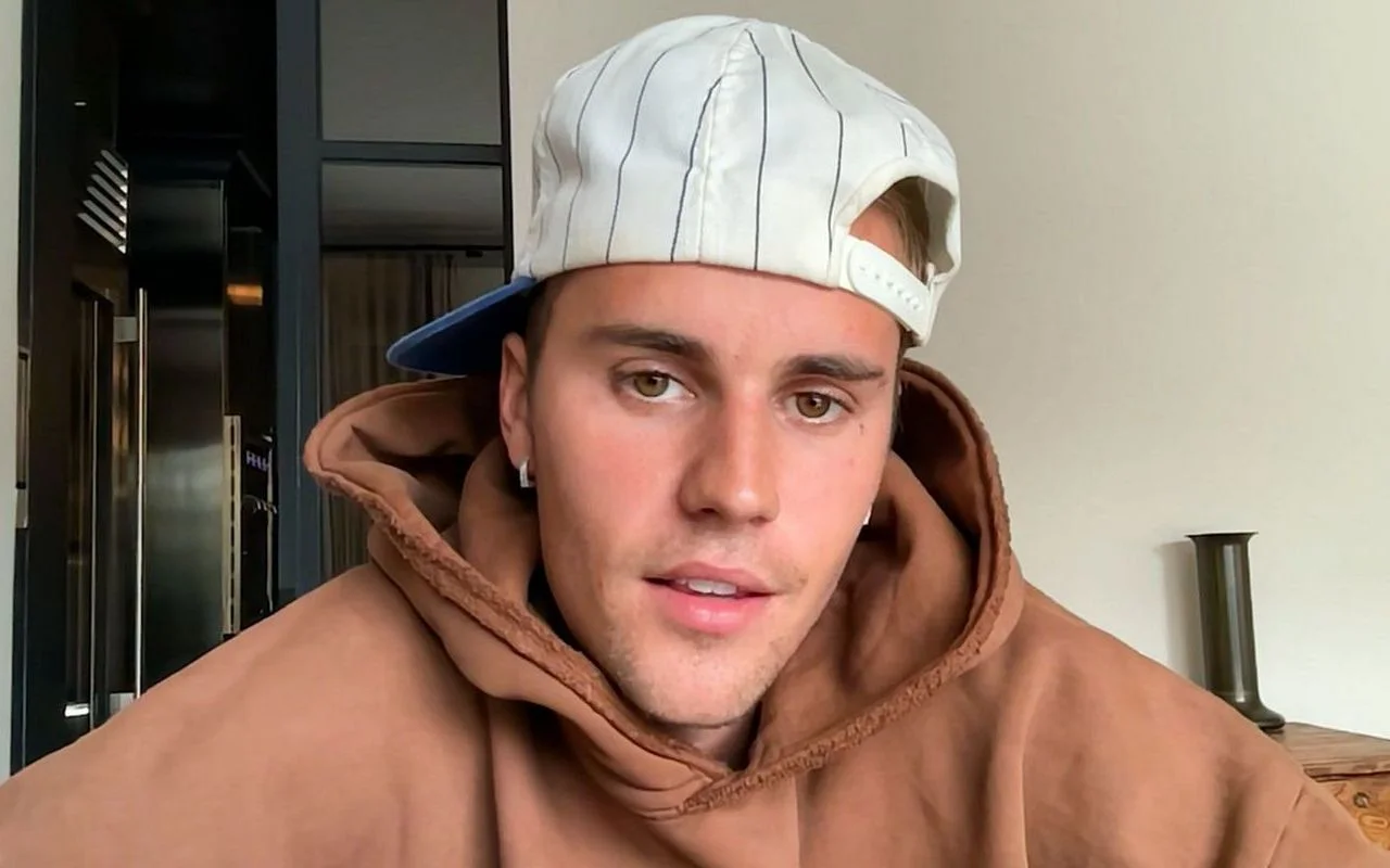 賈斯汀·比伯（Justin Bieber）在Coachella之夜之後重新履行爸爸的職責，分享了稀有的小傑克