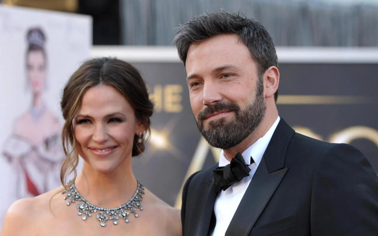 本·阿弗萊克（Ben Affleck）和詹妮弗·加納（Jennifer Garner）一起慶祝復活節
