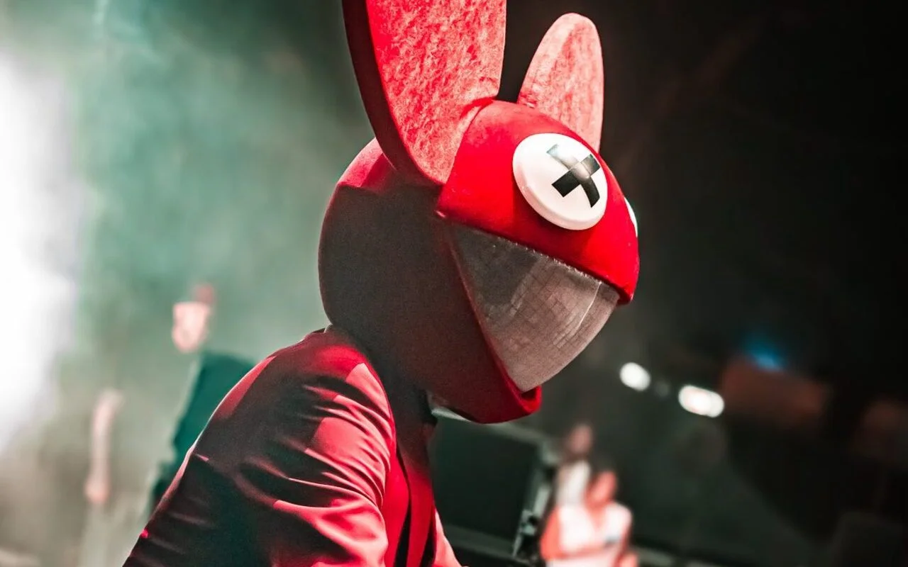 Deadmau5為Coachella的醉酒和不守規矩的表演道歉：“可能是我的最後一場演出”