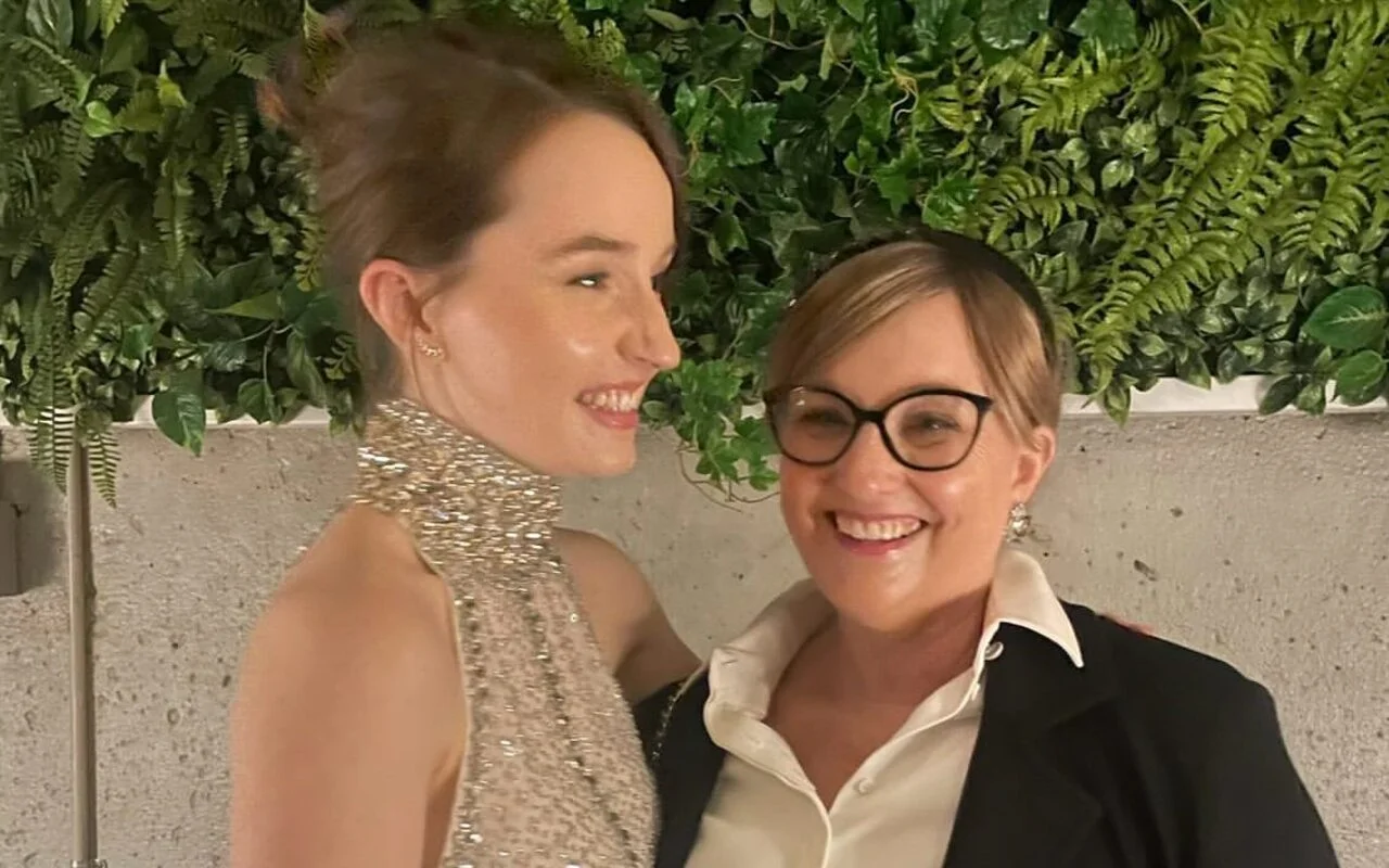 “我們的最後一個”明星凱特琳·德弗（Kaitlyn Dever